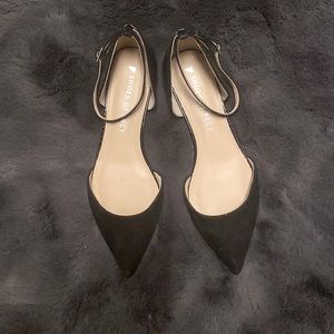 Black shoes of prey pointed flats